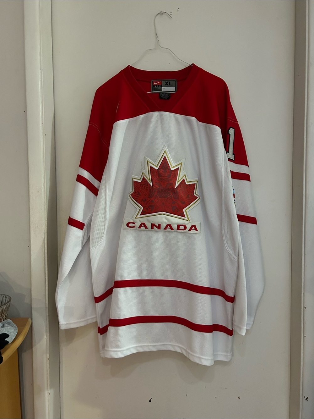 Team Canada Vancouver 2010 Roberto Luongo Jersey Size XL